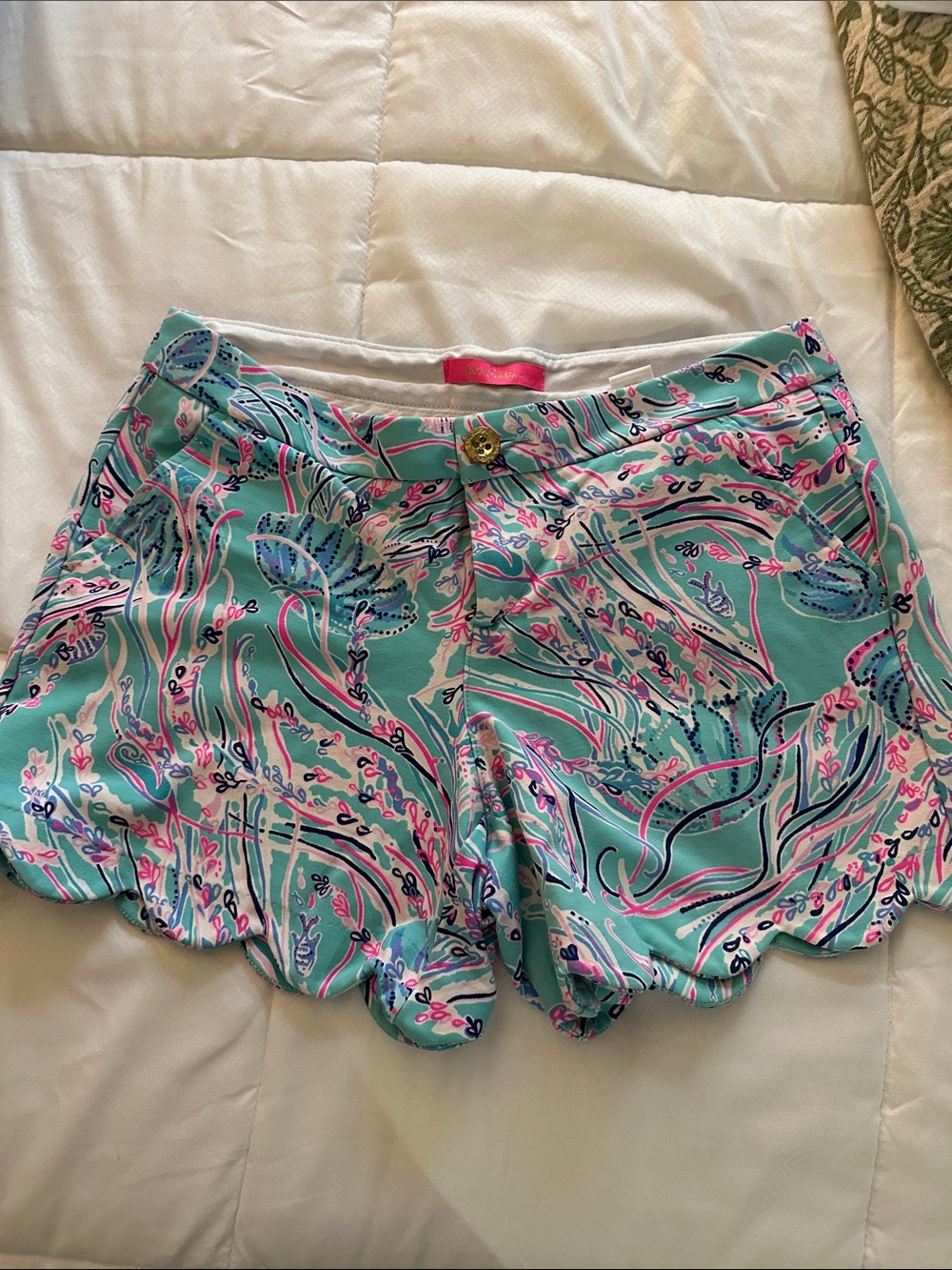 Lilly Pulitzer Turquoise Floral Scalloped Hem Buttercup Shorts
